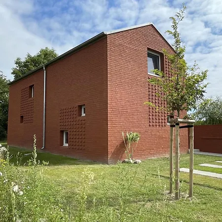 Holiday home Modernes Architektenhaus Direkt Am Golfplatz Schloss Ranzow.