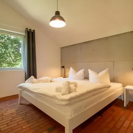 Modernes Architektenhaus Direkt Am Golfplatz Schloss Ranzow.