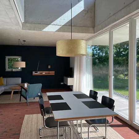 Modernes Architektenhaus Direkt Am Golfplatz Schloss Ranzow. *